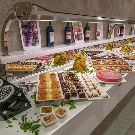 Premium فندق تورونشْ